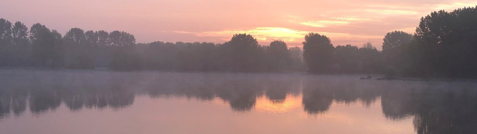 Zonsopgang over meer2